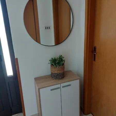 Apartment Ana *