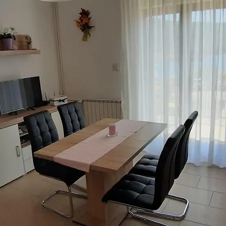 Ana Apartment Cres