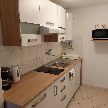 Ana Apartment Cres